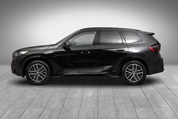 BMW Ix1 2025 photo 2