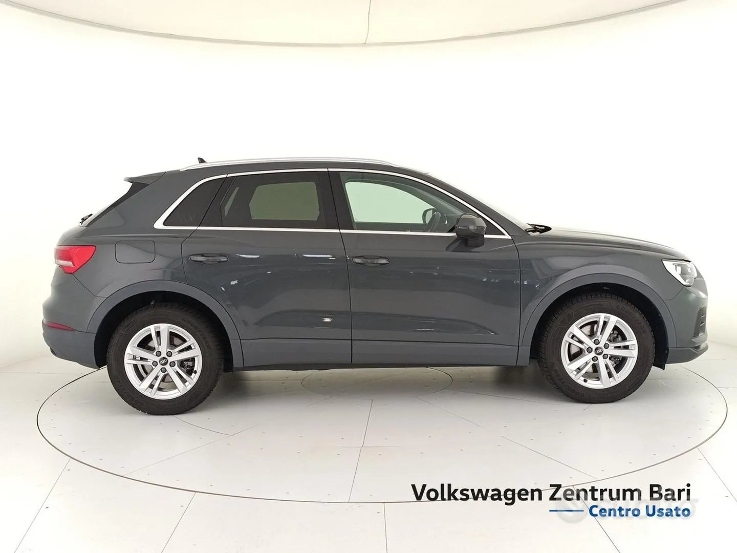 Audi Q3 2021 photo 5