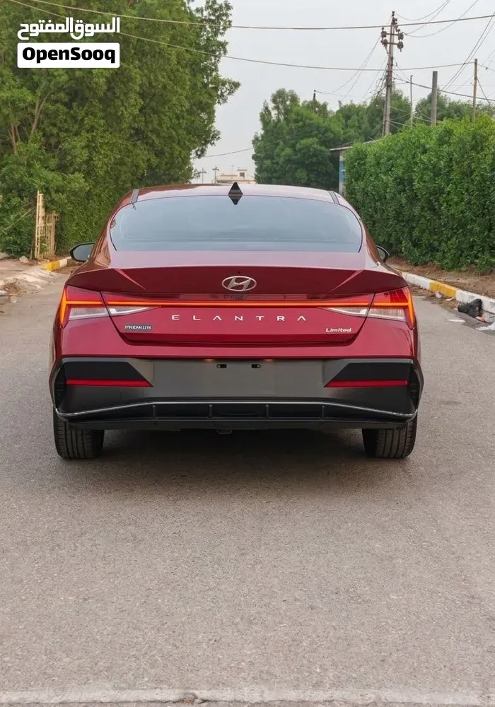 Hyundai Elantra 2025 photo 2
