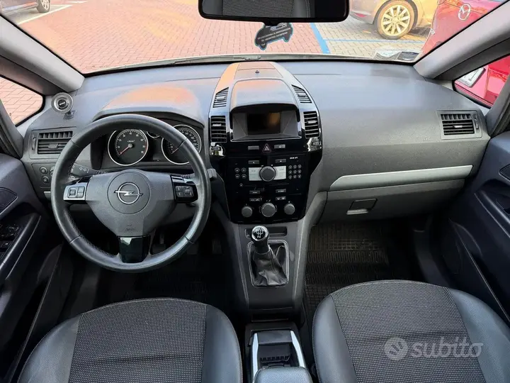 Opel Zafira 2010 photo 5