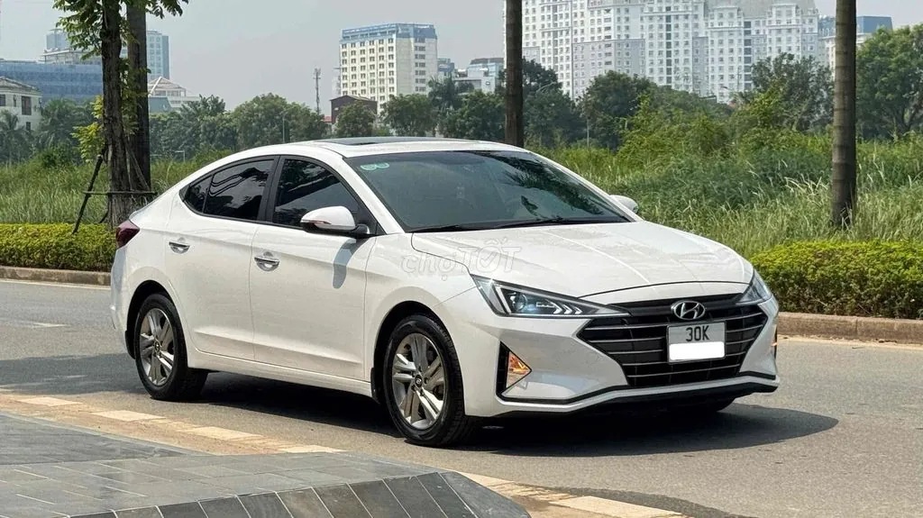 Hyundai Elantra 2020 photo 4