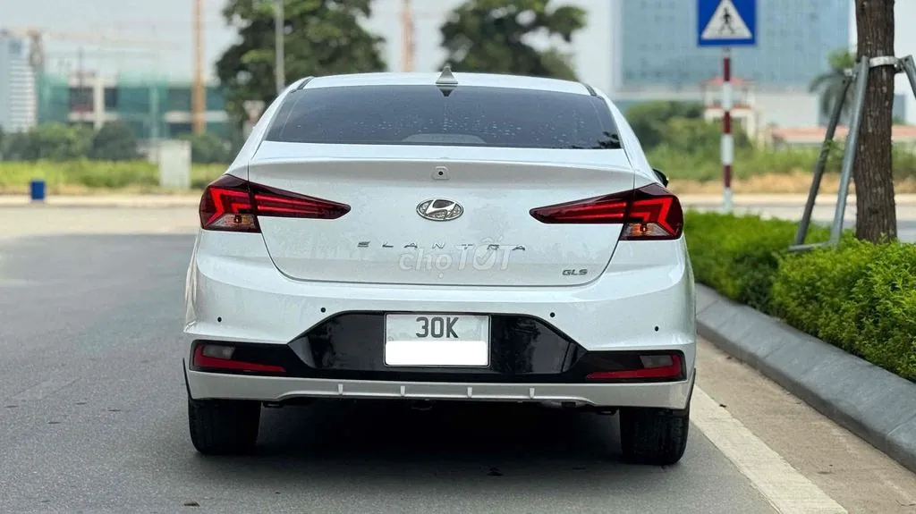 Hyundai Elantra 2020 photo 2