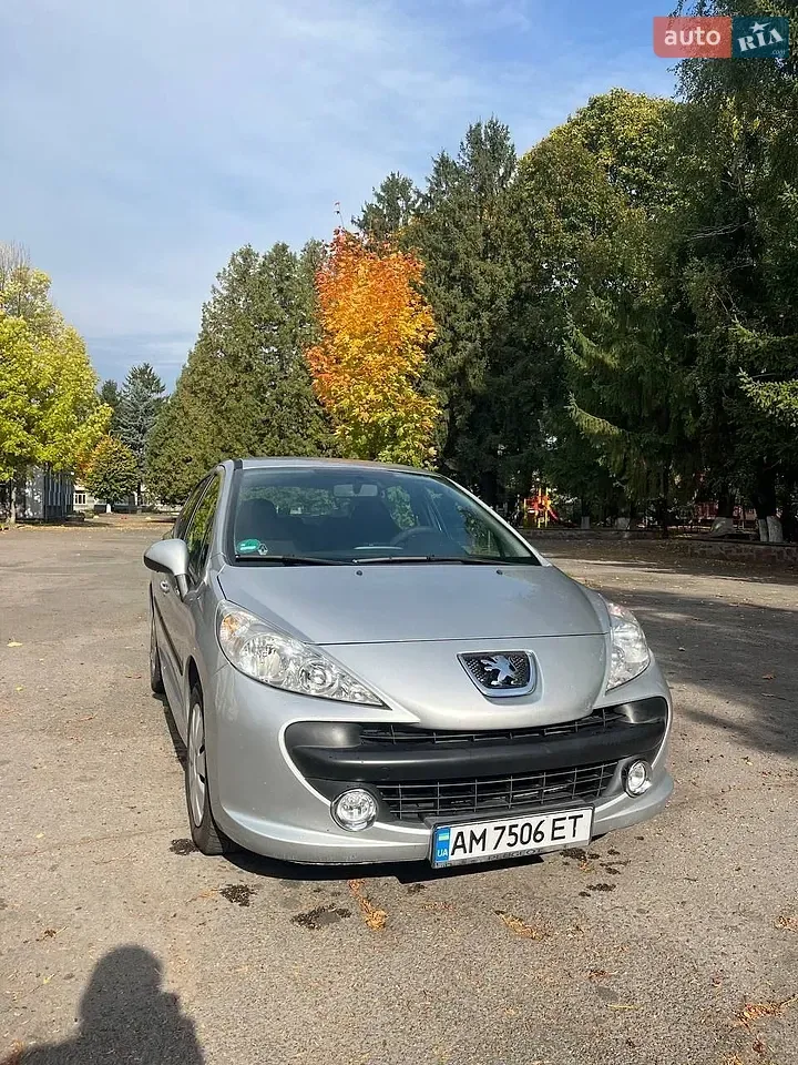 Peugeot 207 2009 photo 2