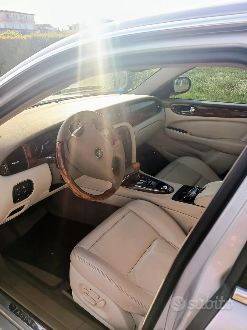 Jaguar Xj 2003 photo 2