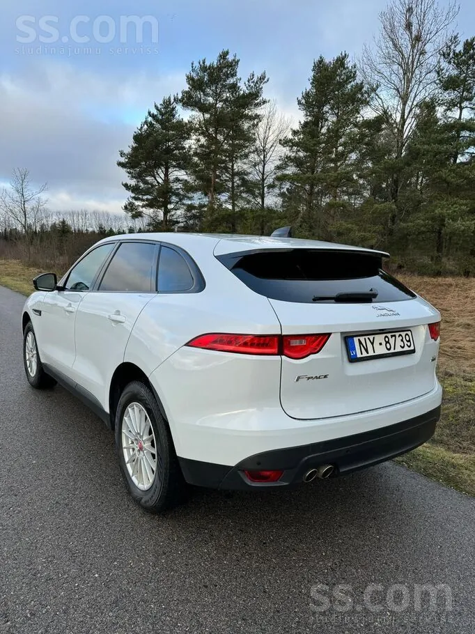 Jaguar F-Pace 2020 photo 4