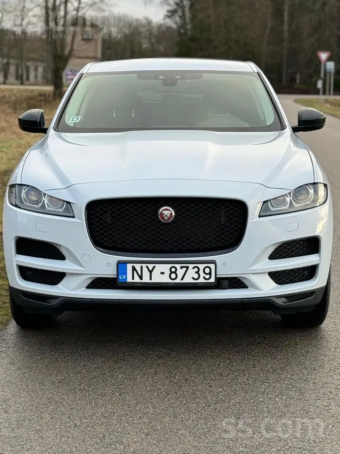 Jaguar F-Pace 2020 photo 2