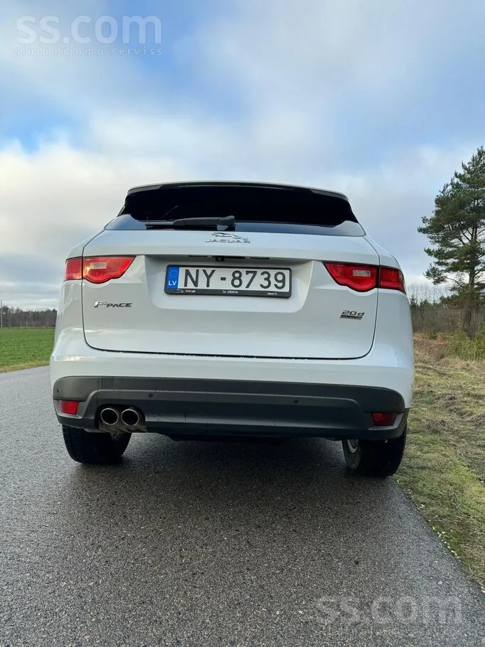 Jaguar F-Pace 2020 photo 5