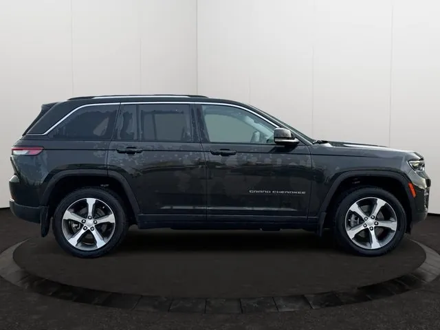 Jeep Grand Cherokee 2023 photo 5