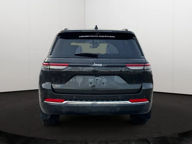 Jeep Grand Cherokee 2023 photo 4