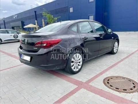 Opel Astra 2017 photo 3