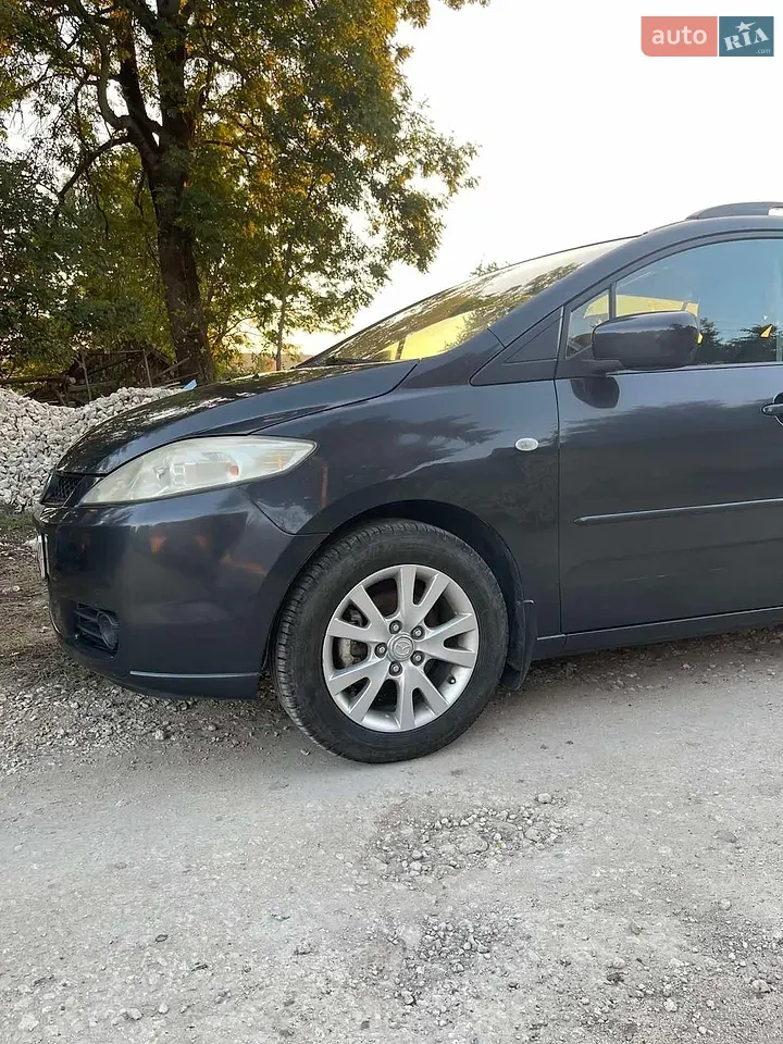 Mazda 5 2005 photo 4