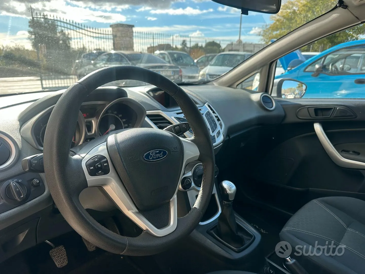 Ford Fiesta 2010 photo 5