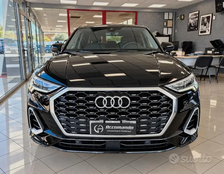 Audi Q3 2022 photo 2