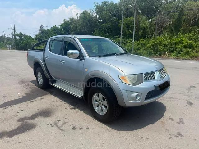 Mitsubishi Triton