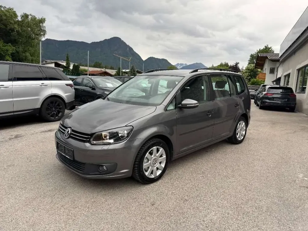 Volkswagen Touran 2015 photo 2