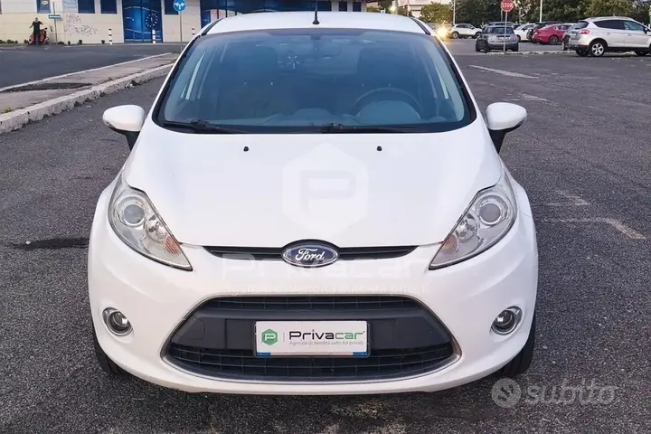 Ford Fiesta 2009 photo 2