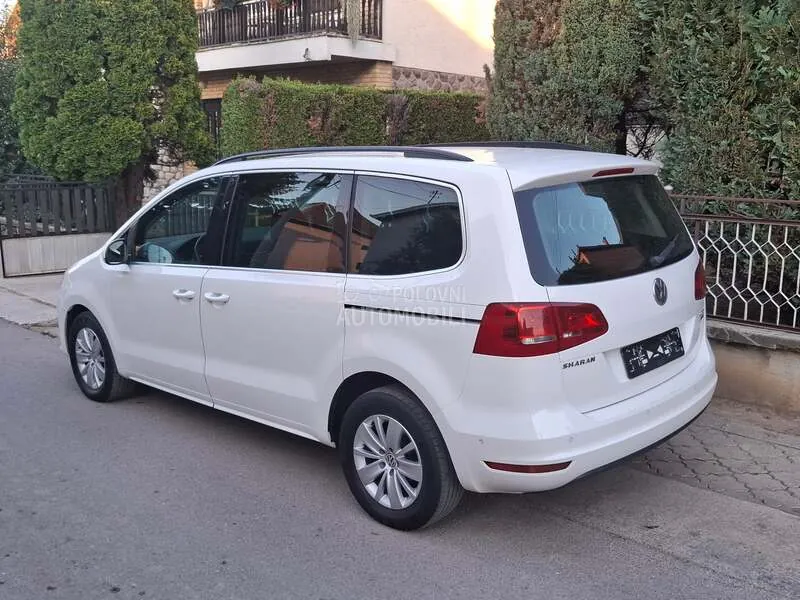 Volkswagen Sharan 2011 photo 4