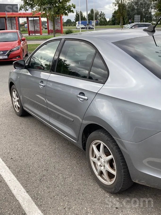 Skoda Rapid 2013 photo 3