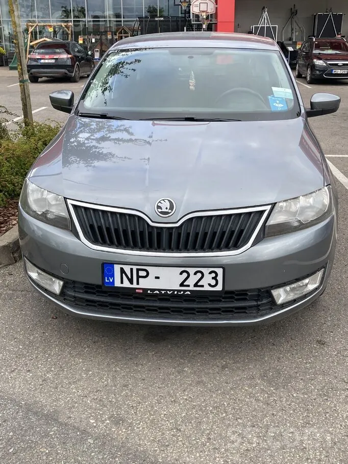 Skoda Rapid 2013 photo 2