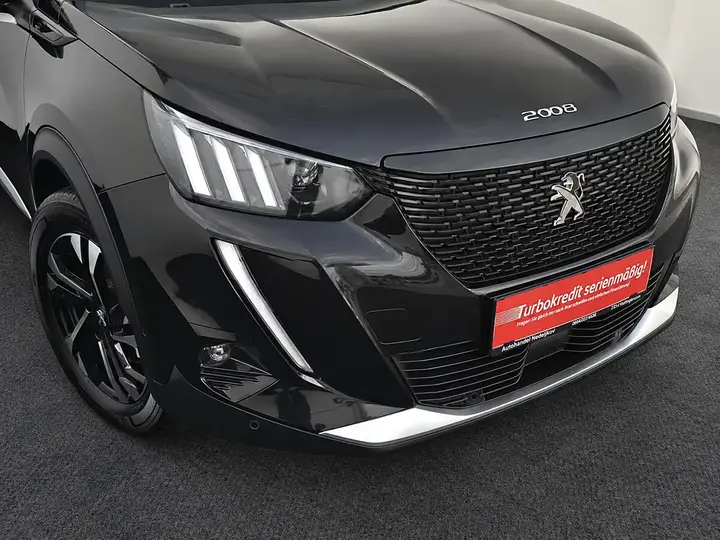 Peugeot E-2008 2021 photo 2