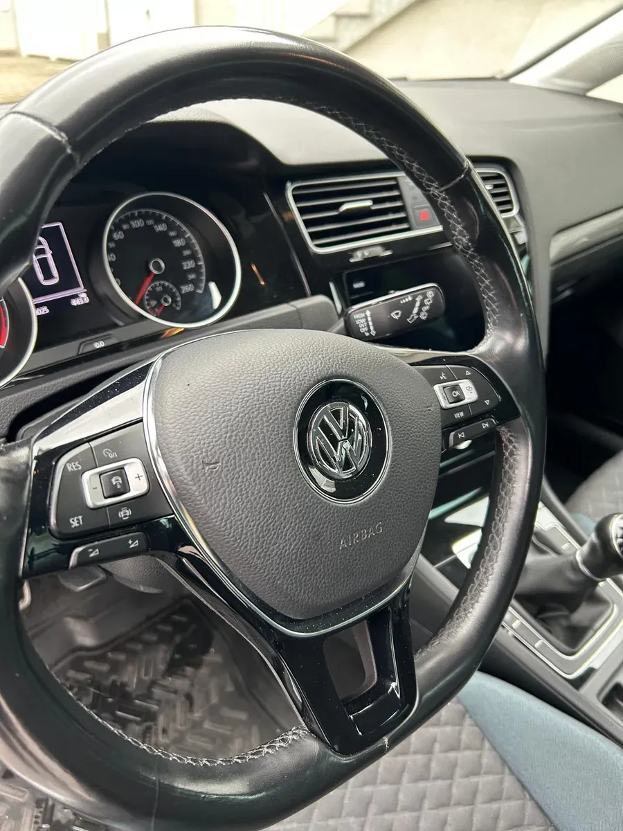 Volkswagen Golf 2020 photo 2