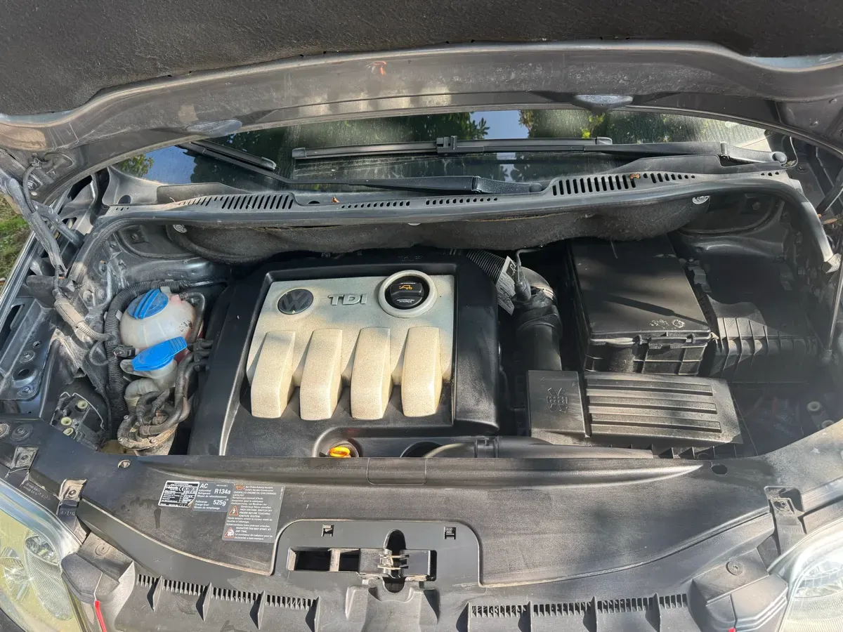 Volkswagen Touran 2007 photo 2