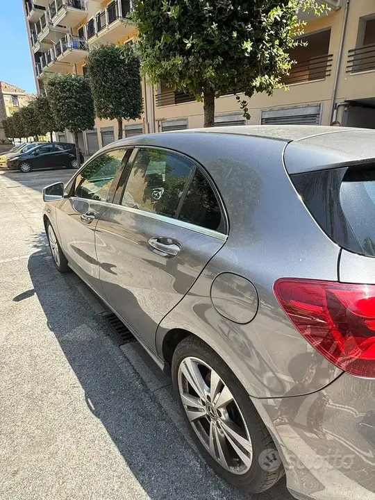 Mercedes-Benz A180D 2018 photo 5