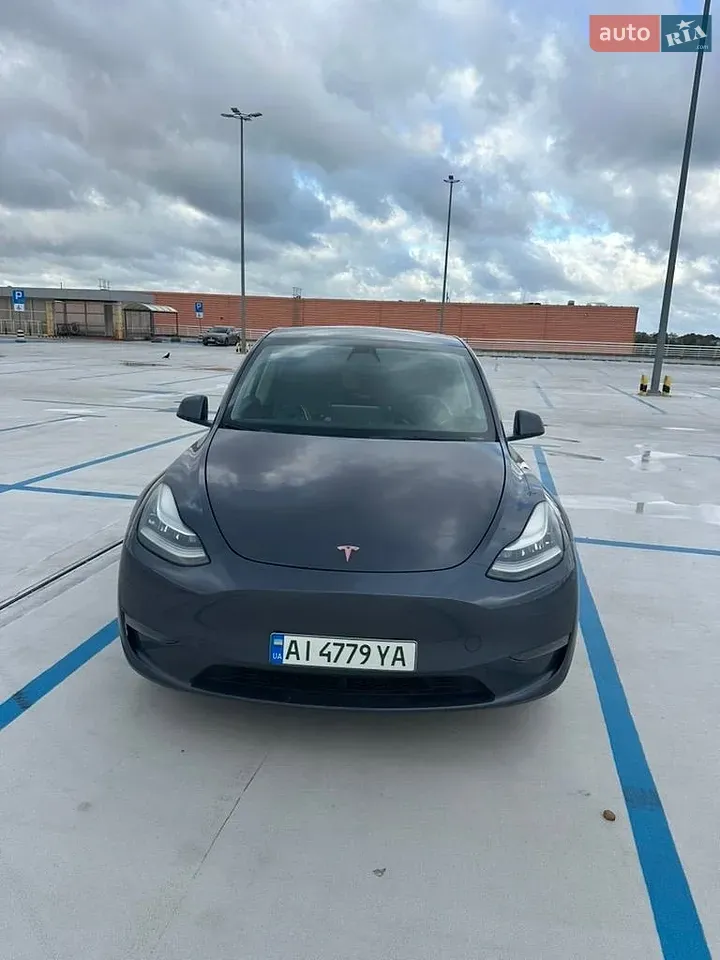 Tesla Model Y