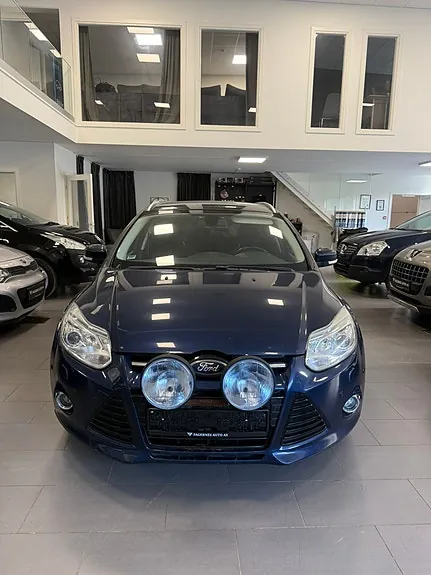 Ford Focus 2011 photo 2