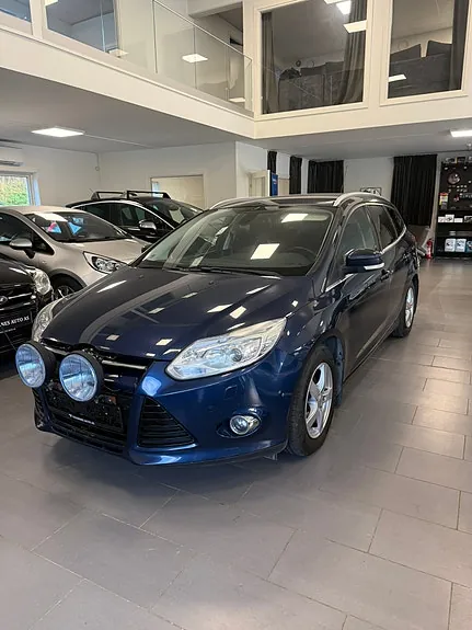 Ford Focus 2011 photo 3