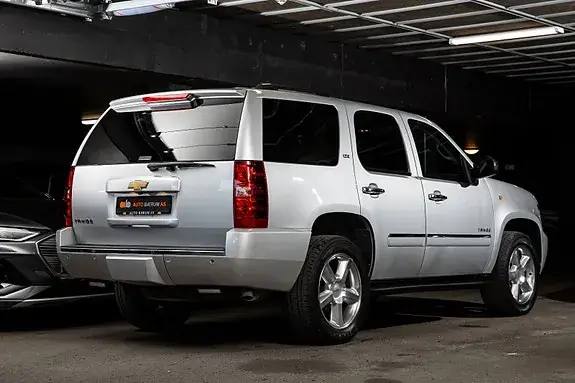 Chevrolet Tahoe 2014 photo 2
