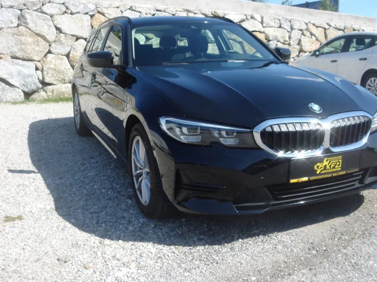 BMW 3 Series 2021 photo 3