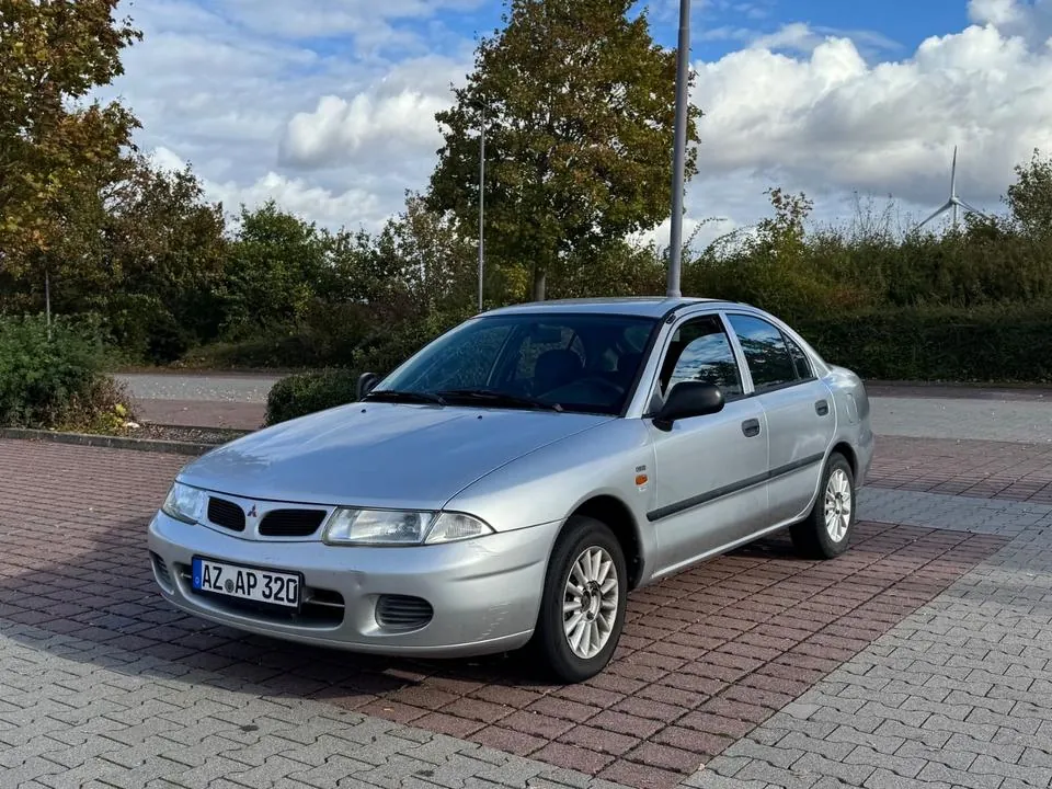Mitsubishi Carisma