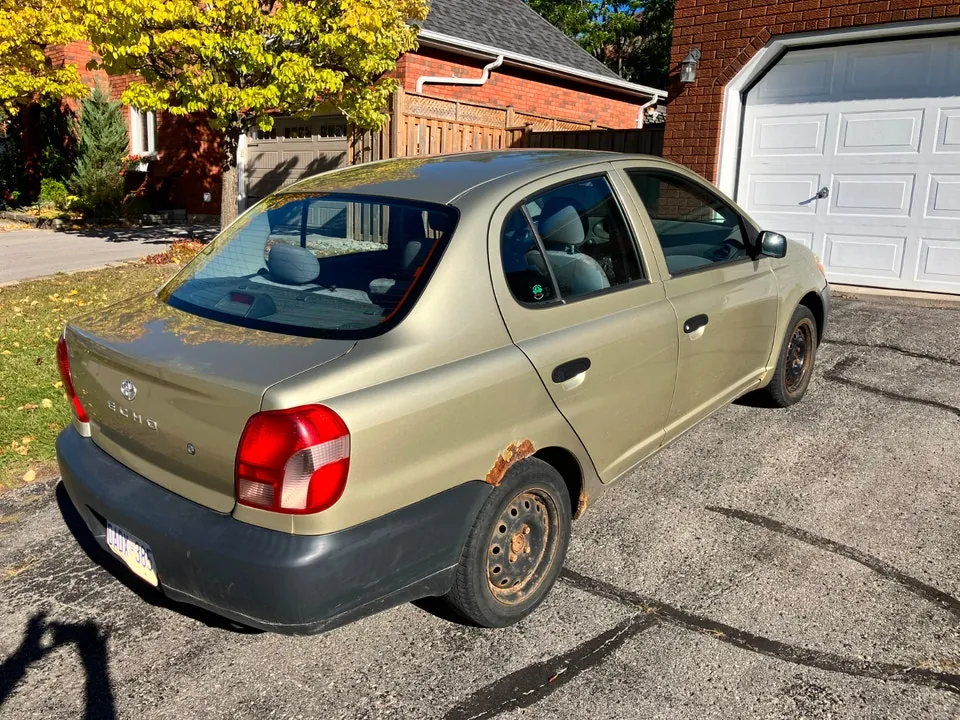 Toyota Echo 2000 photo 5