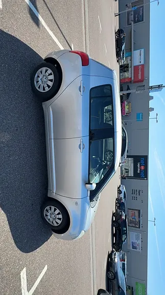 Suzuki Swift 2008 photo 4