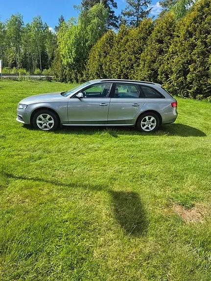 Audi A4 2010 photo 3