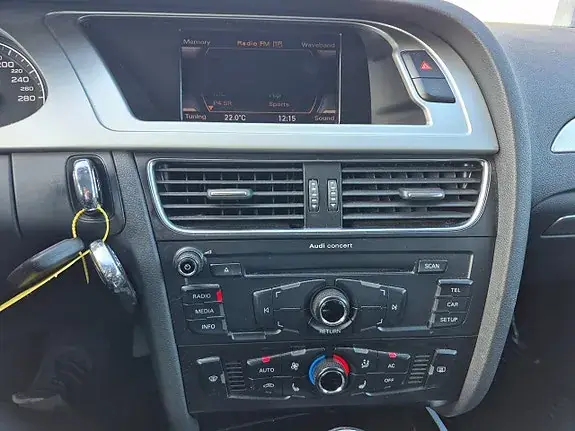 Audi A4 2010 photo 5