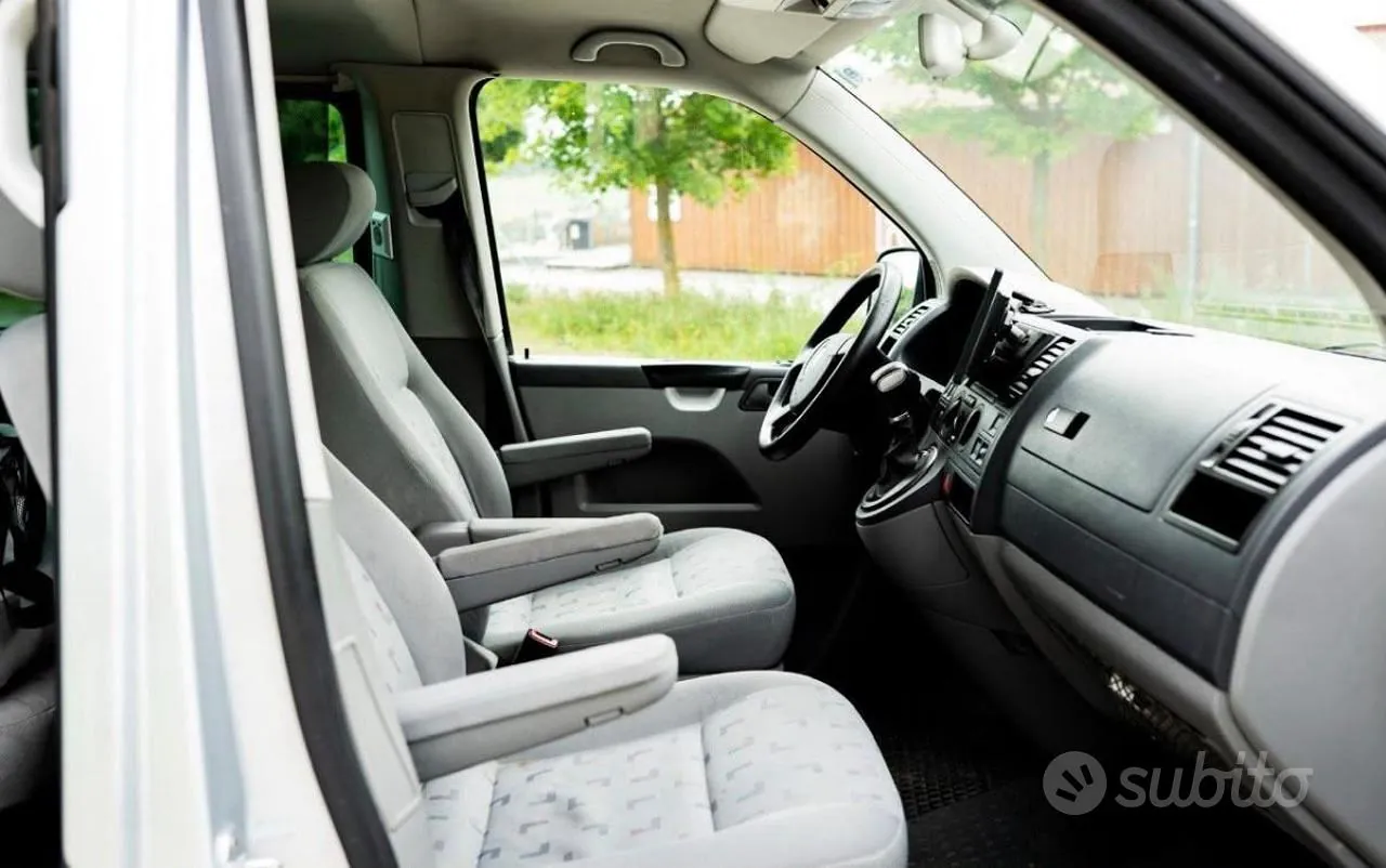 Volkswagen Multivan 2008 photo 5