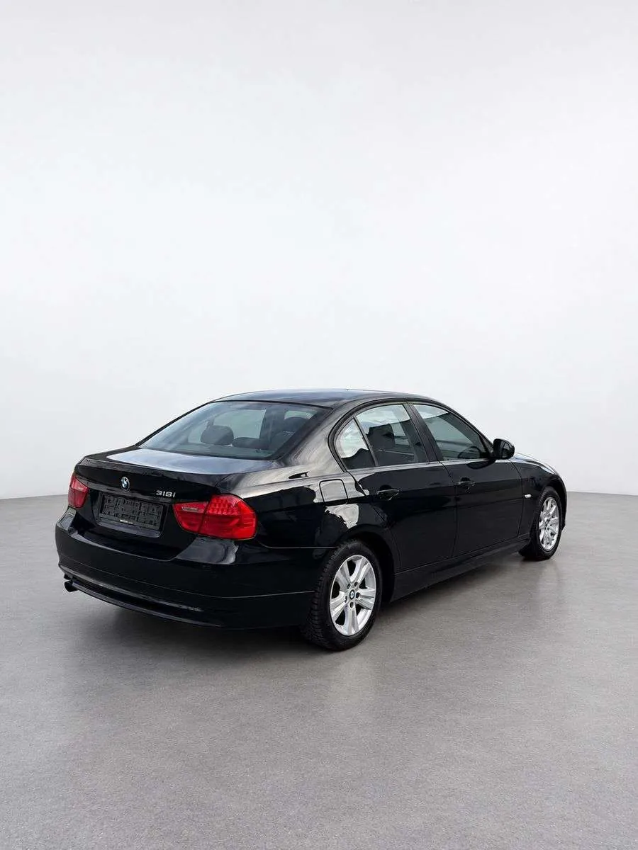 BMW 318 I 2009 photo 5