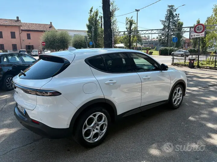 Alfa Romeo Tonale 2023 photo 4
