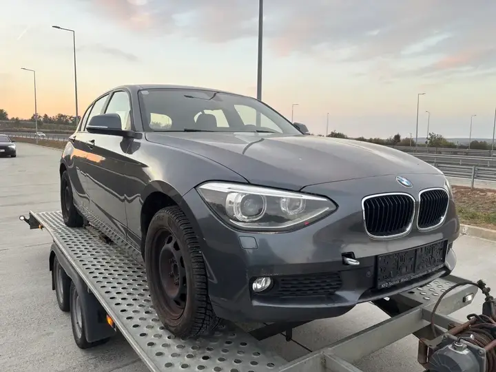 BMW 1 Series 2012 photo 2