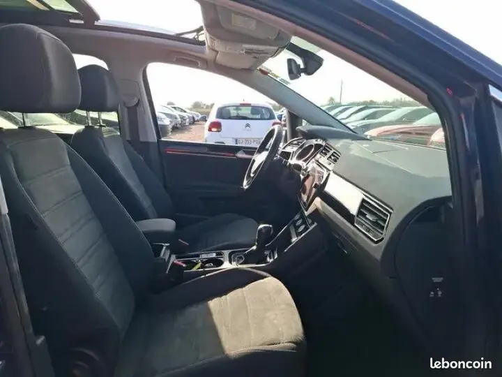 Volkswagen Touran 2022 photo 4