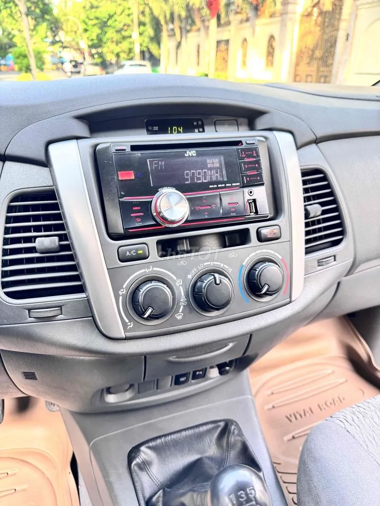 Toyota Innova 2013 photo 5