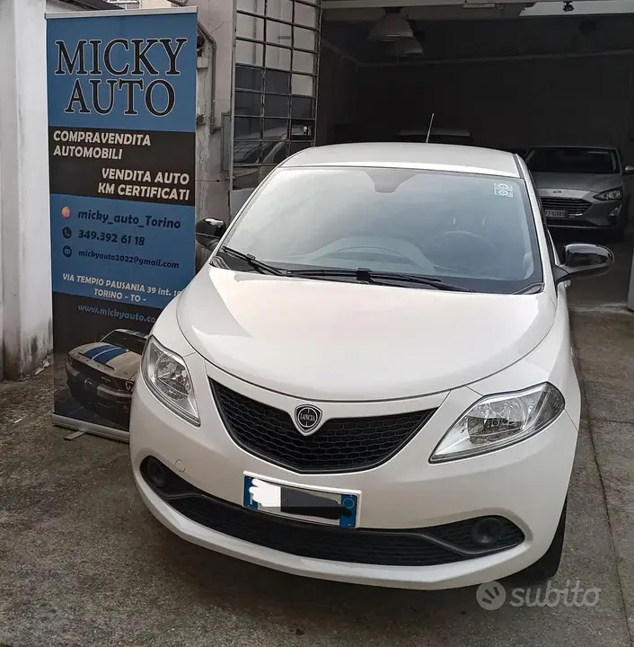Lancia Ypsilon
