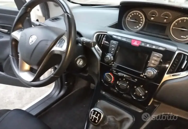 Lancia Ypsilon 2019 photo 4