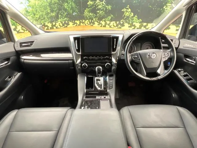Toyota Alphard 2021 photo 2