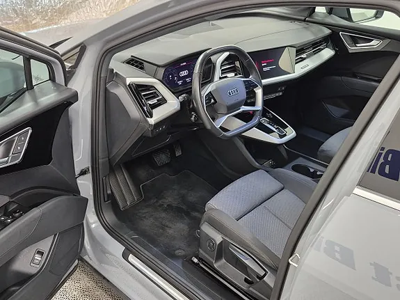 Audi Q4 E-Tron 2023 photo 4