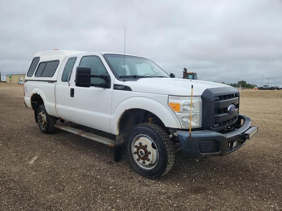 Ford F-250 Super Duty 2015 photo 2