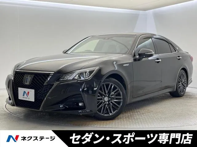 Toyota Crown Athlete Hybrid