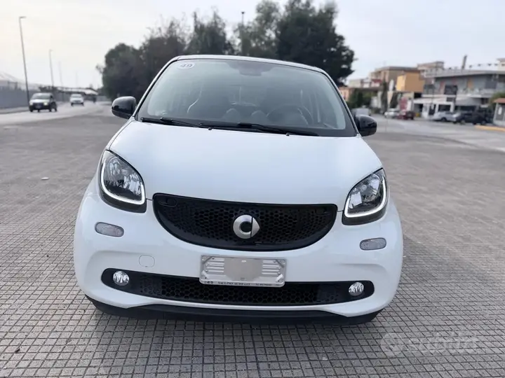 Smart Forfour 2018 photo 2